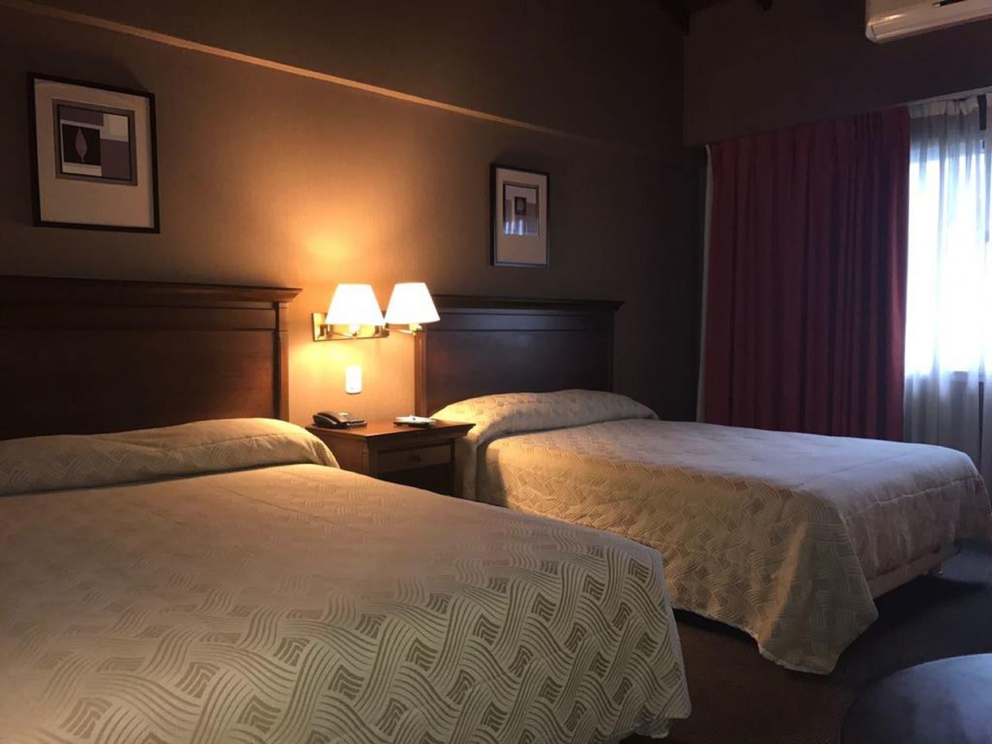 Howard Johnson By Wyndham Resort Pilar Pilar  Extérieur photo